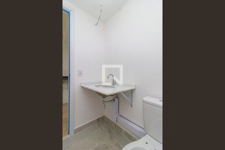 Banheiro de kitnet/studio para alugar com 0 quarto, 29m² em Santo Amaro, São Paulo