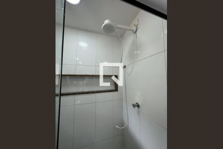 Banheiro de casa de condomínio para alugar com 2 quartos, 150m² em Copacabana, Rio de Janeiro