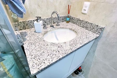 Apartamento à venda com 122m², 3 quartos e 2 vagas Apartamento à venda com 122m², 3 quartos e 2 vagasBanheiro da Suíte 1