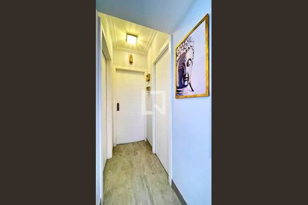 Apartamento à venda com 122m², 3 quartos e 2 vagas Apartamento à venda com 122m², 3 quartos e 2 vagasCorredor dos Dormitórios