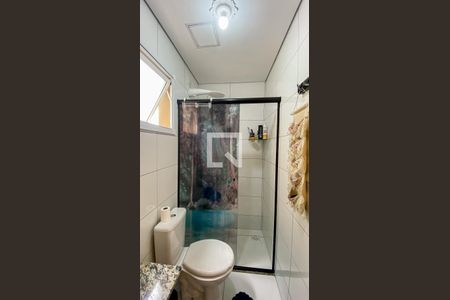 Apartamento à venda com 84m², 2 quartos e 1 vaga Apartamento à venda com 84m², 2 quartos e 1 vagaBanheiro