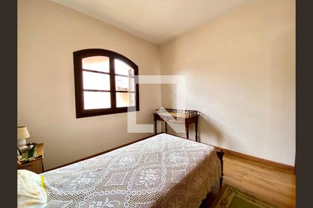 Casa à venda com 437m², 3 quartos e 4 vagas Casa à venda com 437m², 3 quartos e 4 vagasQuarto 1