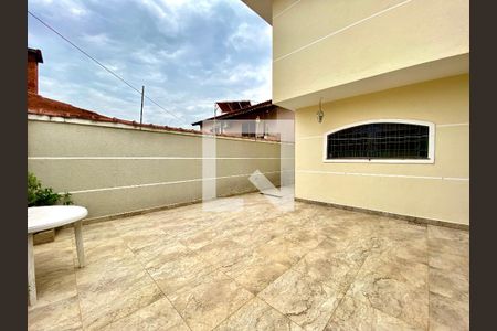 Casa à venda com 437m², 3 quartos e 4 vagas Casa à venda com 437m², 3 quartos e 4 vagasQuintal