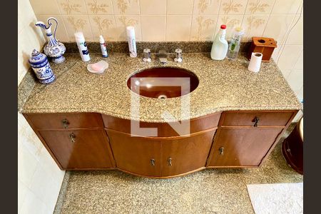 Casa à venda com 437m², 3 quartos e 4 vagas Casa à venda com 437m², 3 quartos e 4 vagasBanheiro da Suíte 2