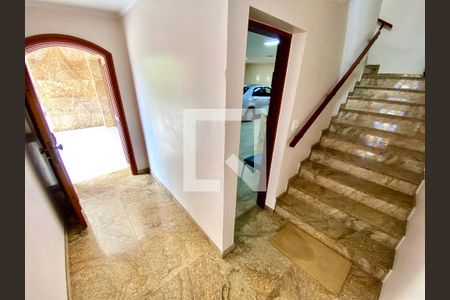 Casa à venda com 437m², 3 quartos e 4 vagas Casa à venda com 437m², 3 quartos e 4 vagasHall de entrada