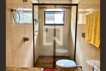 Casa à venda com 437m², 3 quartos e 4 vagas Casa à venda com 437m², 3 quartos e 4 vagasBanheiro da Suíte 1