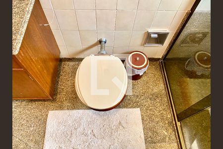 Casa à venda com 437m², 3 quartos e 4 vagas Casa à venda com 437m², 3 quartos e 4 vagasBanheiro da Suíte 2