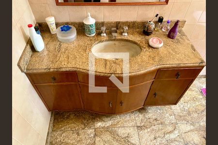 Casa à venda com 437m², 3 quartos e 4 vagas Casa à venda com 437m², 3 quartos e 4 vagasBanheiro da Suíte 1