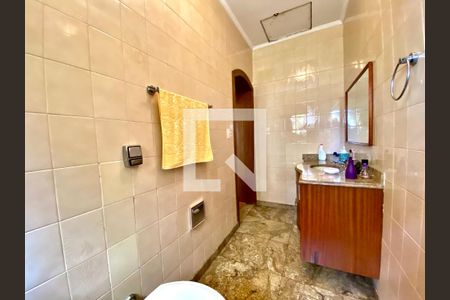 Casa à venda com 437m², 3 quartos e 4 vagas Casa à venda com 437m², 3 quartos e 4 vagasBanheiro da Suíte 1