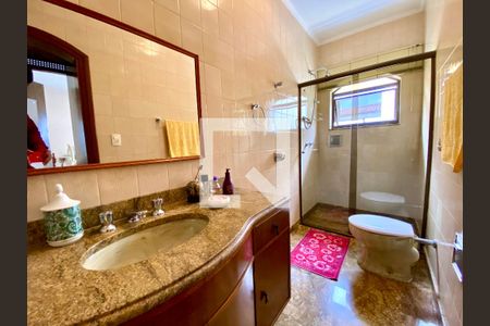 Casa à venda com 437m², 3 quartos e 4 vagas Casa à venda com 437m², 3 quartos e 4 vagasBanheiro da Suíte 1