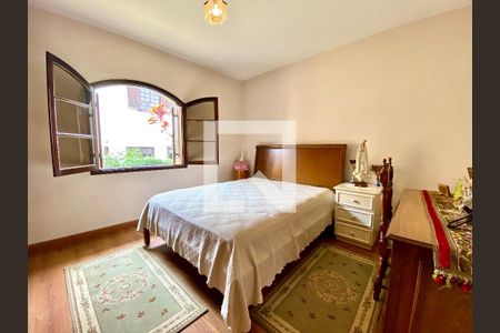 Casa à venda com 437m², 3 quartos e 4 vagas Casa à venda com 437m², 3 quartos e 4 vagasSuíte 1