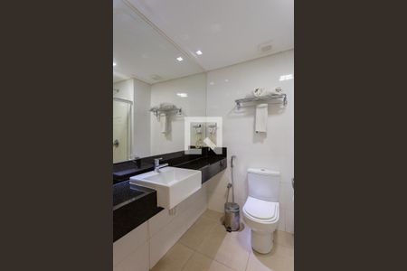 Banheiro  de apartamento à venda com 1 quarto, 19m² em Nova Suíça, Belo Horizonte