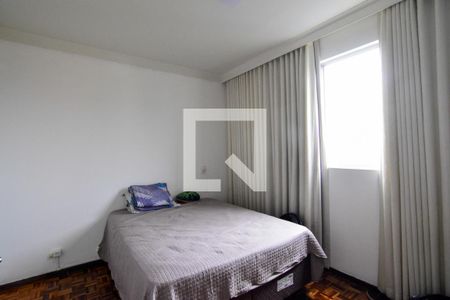 Suíte de apartamento à venda com 3 quartos, 100m² em João Pinheiro, Belo Horizonte