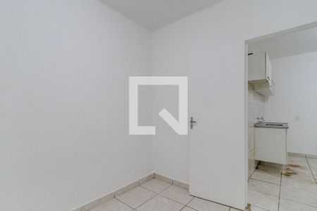 Quarto 1 de kitnet/studio para alugar com 2 quartos, 30m² em Jardim Record, Taboão da Serra