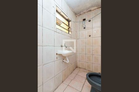 Banheiro de apartamento para alugar com 1 quarto, 24m² em Vila Jacuí, São Paulo