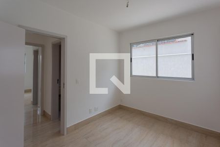 Quarto 1 de apartamento à venda com 2 quartos, 160m² em Esplanada, Belo Horizonte