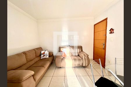 Sala de apartamento à venda com 2 quartos, 90m² em Alvorada, Contagem