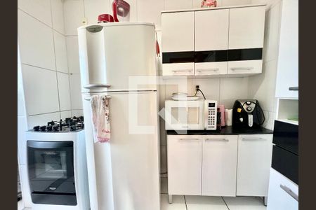 Cozinha  de apartamento à venda com 2 quartos, 90m² em Alvorada, Contagem