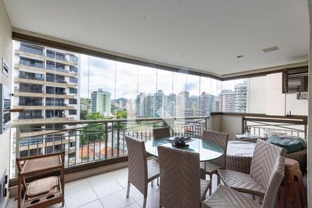 Vista da Sala de apartamento à venda com 4 quartos, 133m² em Icaraí, Niterói