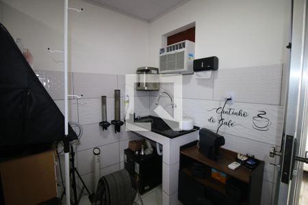 Cozinha de kitnet/studio à venda com 2 quartos, 248m² em Cordovil, Rio de Janeiro