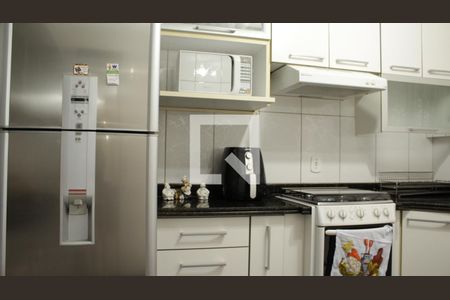 Cozinha de casa de condomínio à venda com 3 quartos, 160m² em Vila Bertioga, São Paulo