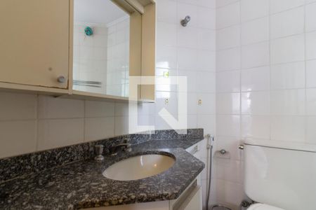 Banheiro de apartamento à venda com 1 quarto, 41m² em Cerqueira César, São Paulo