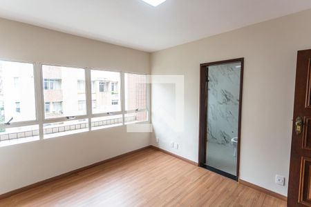 Suíte de apartamento à venda com 4 quartos, 185m² em Santa Lúcia, Belo Horizonte