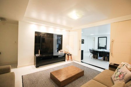 Sala de casa para alugar com 4 quartos, 350m² em Vila Cláudia, São Paulo