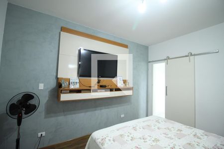 Suite de casa para alugar com 4 quartos, 350m² em Vila Cláudia, São Paulo