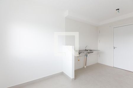 Sala - Cozinha de apartamento para alugar com 2 quartos, 42m² em Colônia (zona Leste), São Paulo