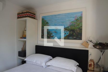 Suíte de apartamento à venda com 2 quartos, 75m² em Jardim Maria Rosa, Taboão da Serra