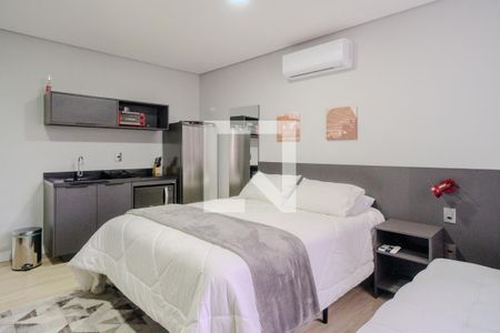 Sala/Quarto de kitnet/studio para alugar com 1 quarto, 24m² em Centro Histórico, Porto Alegre