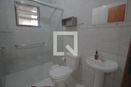 Banheiro de casa à venda com 1 quarto, 45m² em São José, Canoas