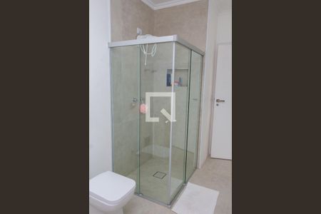 Casa à venda com 228m², 4 quartos e 5 vagas Casa à venda com 228m², 4 quartos e 5 vagasBanheiro