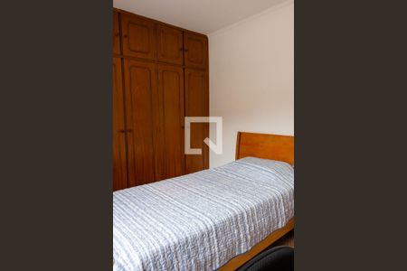 Casa à venda com 228m², 4 quartos e 5 vagas Casa à venda com 228m², 4 quartos e 5 vagasQuarto 2