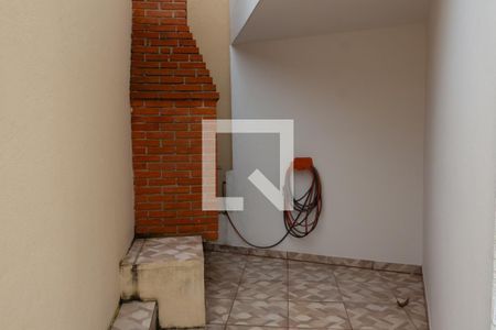 Casa à venda com 228m², 4 quartos e 5 vagas Casa à venda com 228m², 4 quartos e 5 vagasÁrea externa