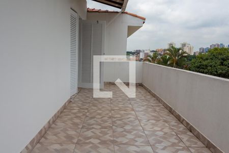 Casa à venda com 228m², 4 quartos e 5 vagas Casa à venda com 228m², 4 quartos e 5 vagasVaranda Quarto 4