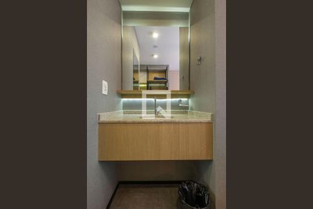 Banheiro de apartamento para alugar com 1 quarto, 24m² em Vila Madalena, São Paulo