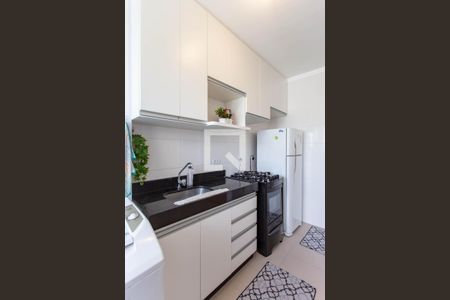 Cozinha e Área de Serviço de apartamento à venda com 2 quartos, 56m² em Planalto, Belo Horizonte