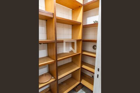 Apartamento para alugar com 100m², 3 quartos e 1 vaga Apartamento para alugar com 100m², 3 quartos e 1 vagaDespensa