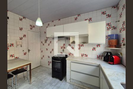 Cozinha de casa à venda com 3 quartos, 200m² em Floresta, Belo Horizonte