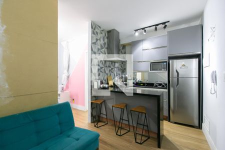 Sala - Cozinha de apartamento para alugar com 1 quarto, 25m² em Vila Campanela, São Paulo