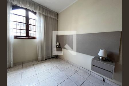 Suite de casa à venda com 3 quartos, 200m² em Vila Paulista, São Paulo