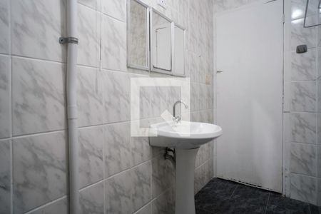 Banheiro de casa à venda com 1 quarto, 40m² em Jardim Eliane, São Paulo