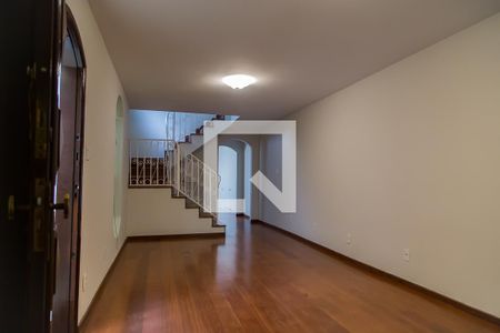 Sala de casa à venda com 3 quartos, 260m² em Vila Mascote, São Paulo