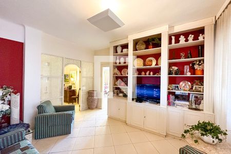 Sala de TV de apartamento para alugar com 4 quartos, 247m² em Copacabana, Rio de Janeiro