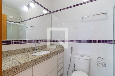 Banheiro da suíte de casa à venda com 3 quartos, 150m² em Vila Nova Teixeira, Campinas