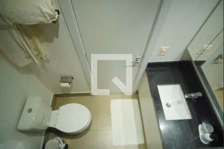 Banheiro  de kitnet/studio para alugar com 1 quarto, 37m² em Auxiliadora, Porto Alegre