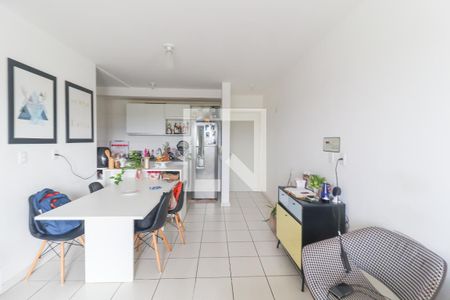 Sala de apartamento à venda com 2 quartos, 64m² em Jardim Tamoio, Jundiaí