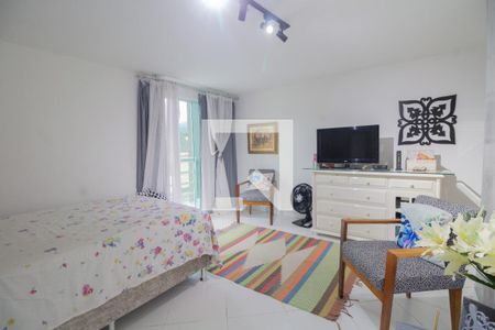 Suíte master de casa de condomínio à venda com 4 quartos, 200m² em Vargem Grande, Rio de Janeiro